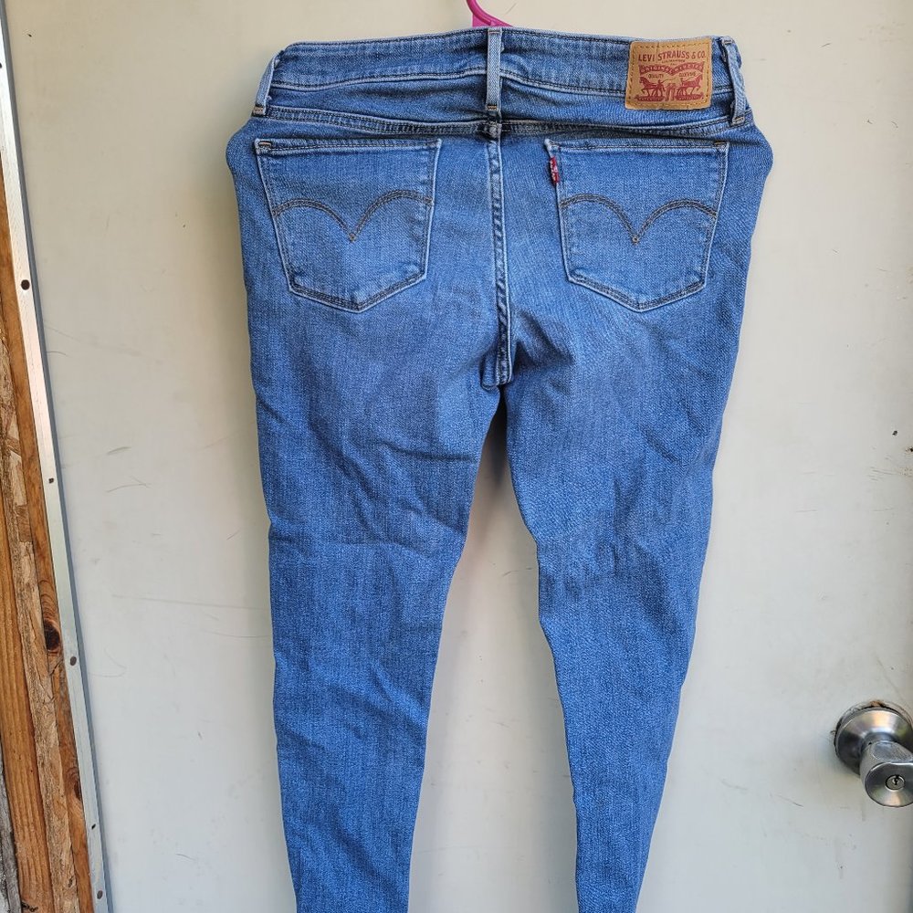 Women levis
